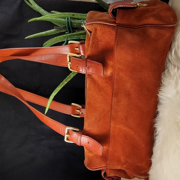 MAX coral genuine seude purse. - Picture 2 of 10